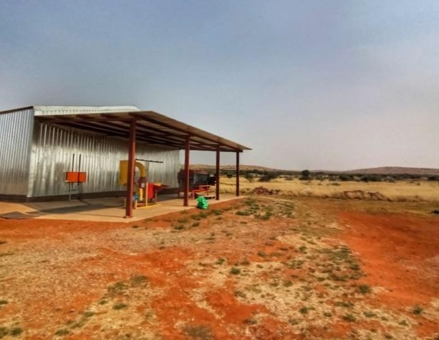 10 Bedroom Property for Sale in Olifantshoek Northern Cape